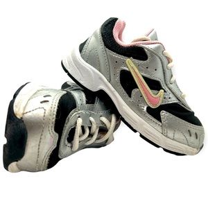Girls 2008 Nike running shoes 34711-061